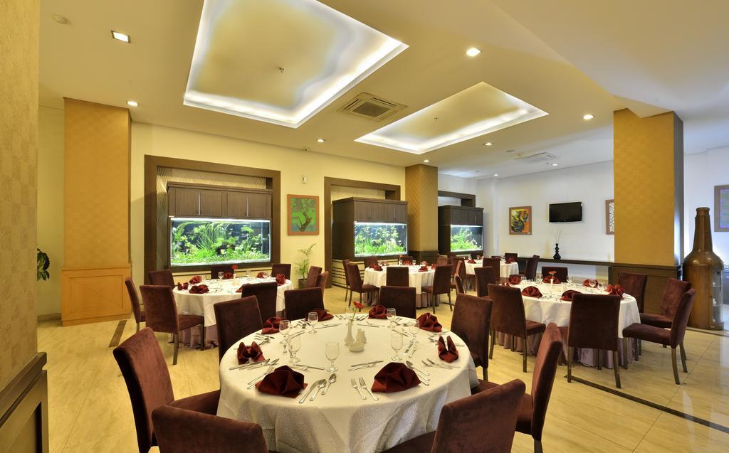 Gino Feruci Kebon Jati By Kagum Hotels Бандунг Экстерьер фото