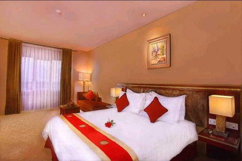 Gino Feruci Kebon Jati By Kagum Hotels Бандунг Экстерьер фото